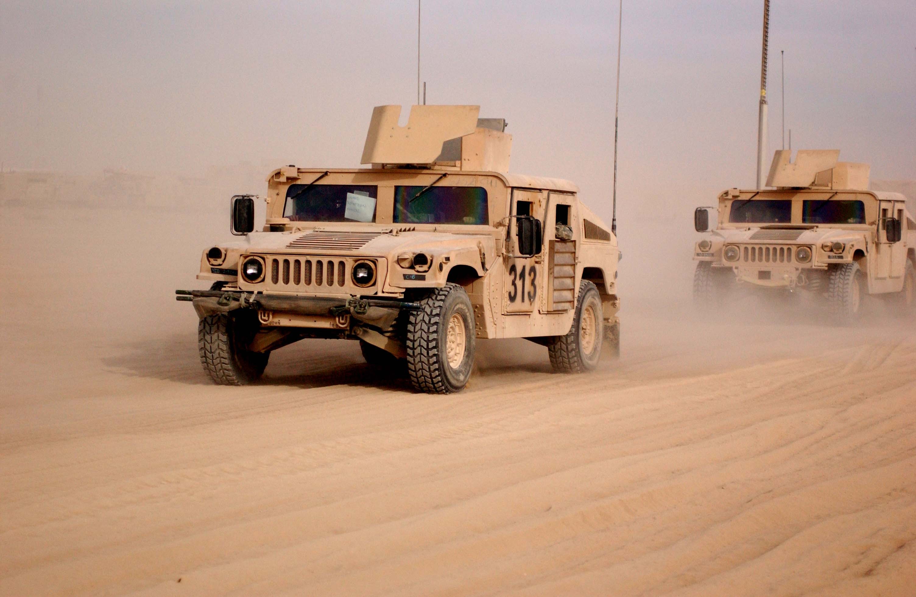 US Army Humvees in Kuwait. (Photo: US Army)